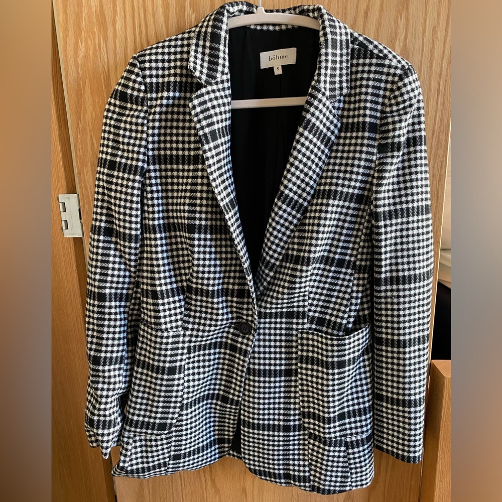 Houndstooth plaid black & white blazer from Bohme!!🖤🤍